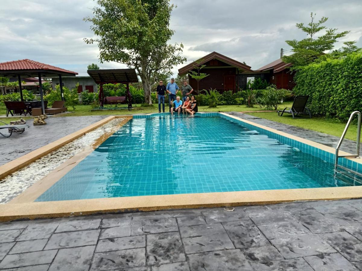 Relax Garden House Hotel Chiang Mai Exterior foto