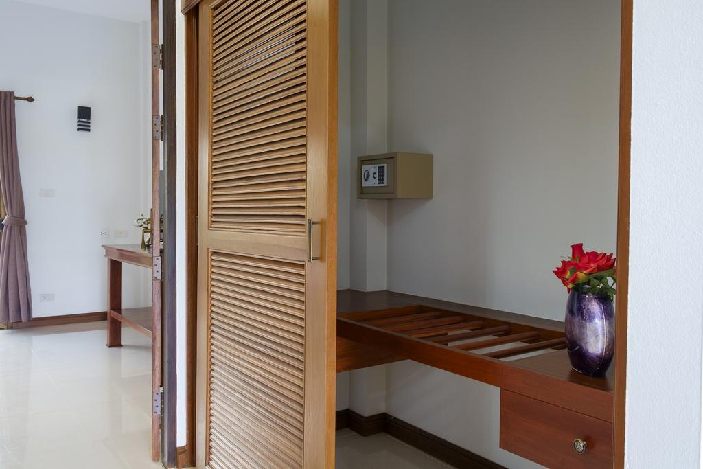 Relax Garden House Hotel Chiang Mai Exterior foto