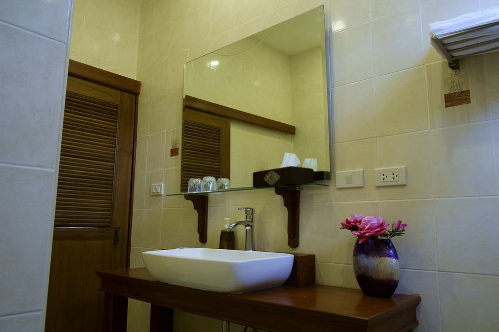 Relax Garden House Hotel Chiang Mai Exterior foto
