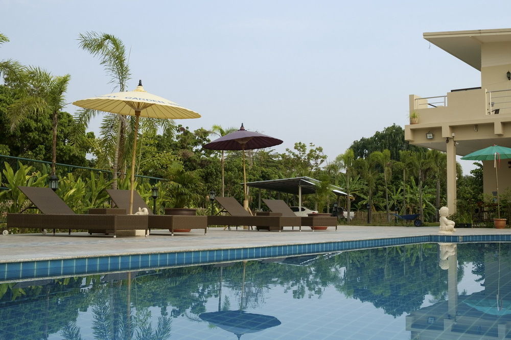 Relax Garden House Hotel Chiang Mai Exterior foto