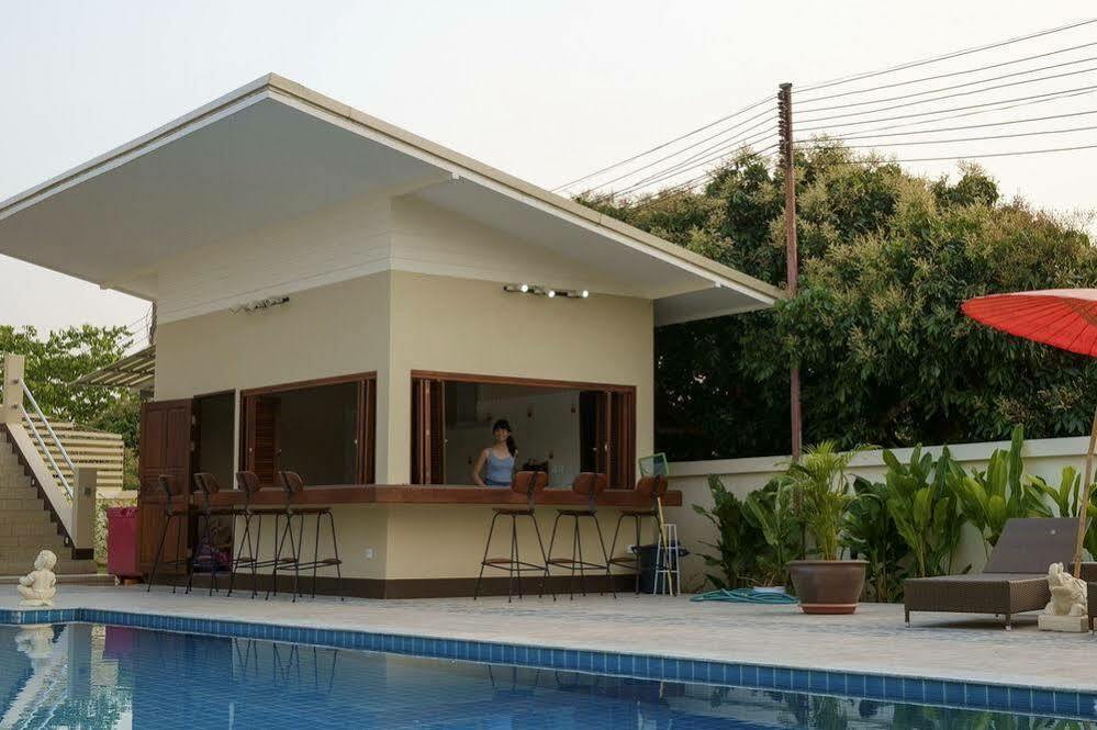 Relax Garden House Hotel Chiang Mai Exterior foto