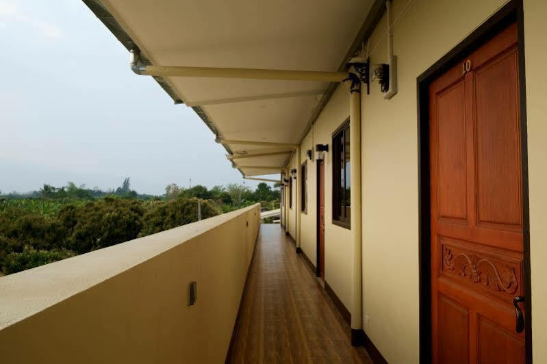 Relax Garden House Hotel Chiang Mai Exterior foto