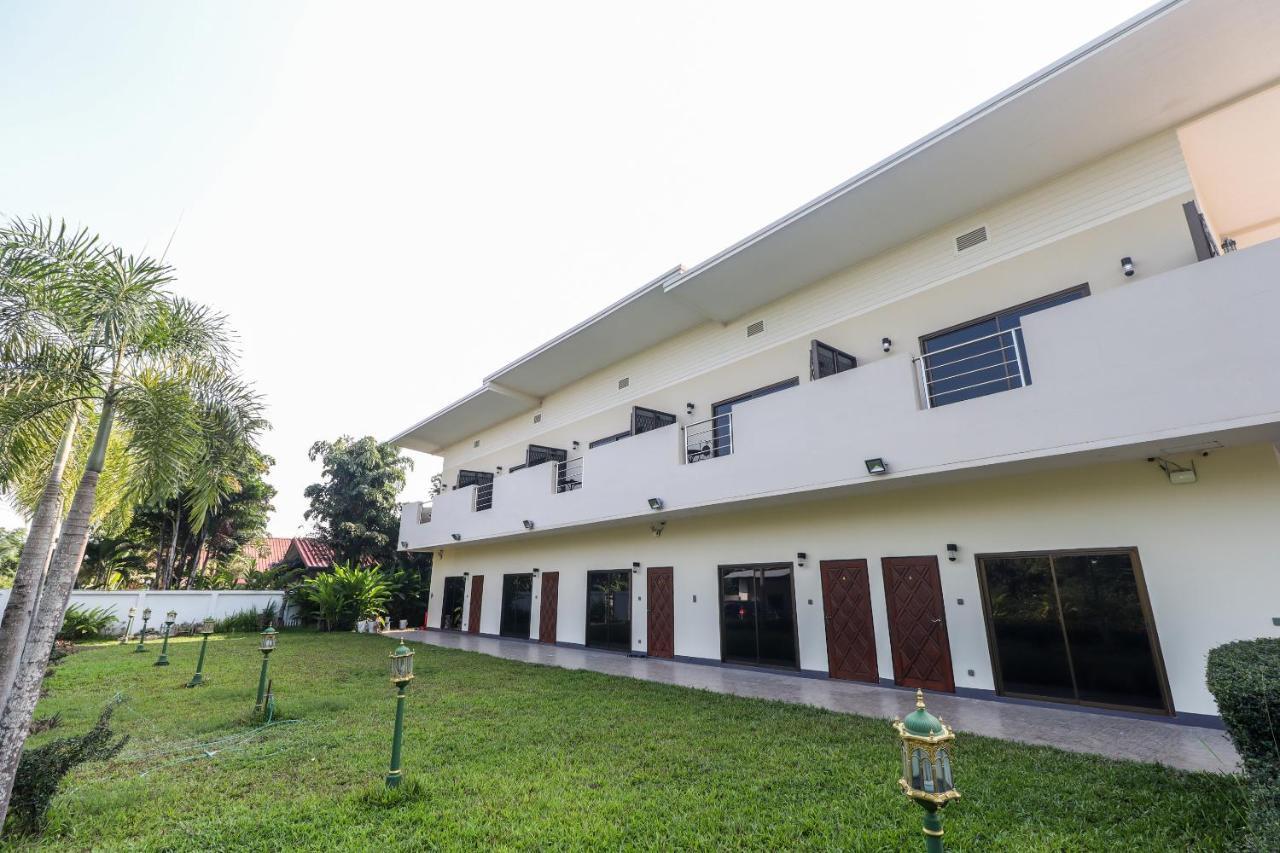 Relax Garden House Hotel Chiang Mai Exterior foto