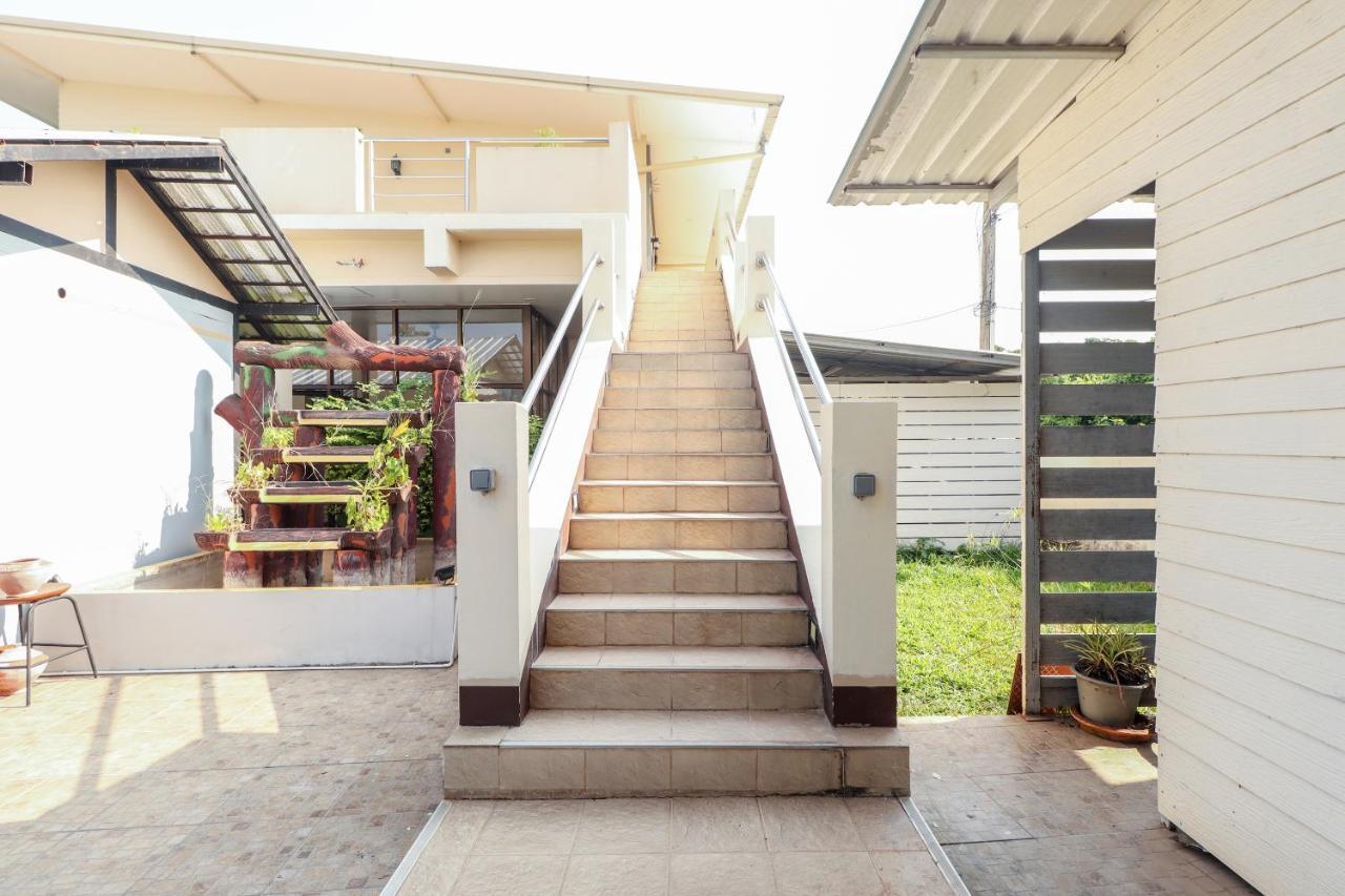Relax Garden House Hotel Chiang Mai Exterior foto